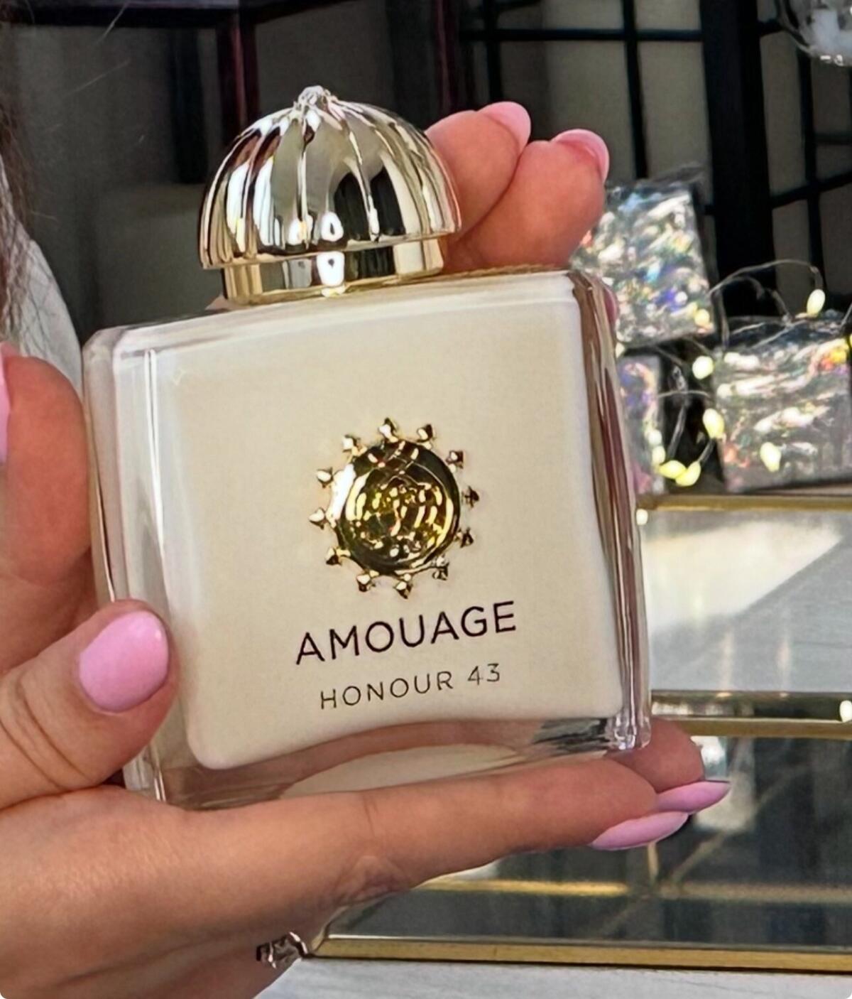 Amouage Honour 43 Woman Extrai - огляд і ціна Perfume Fragrance Families