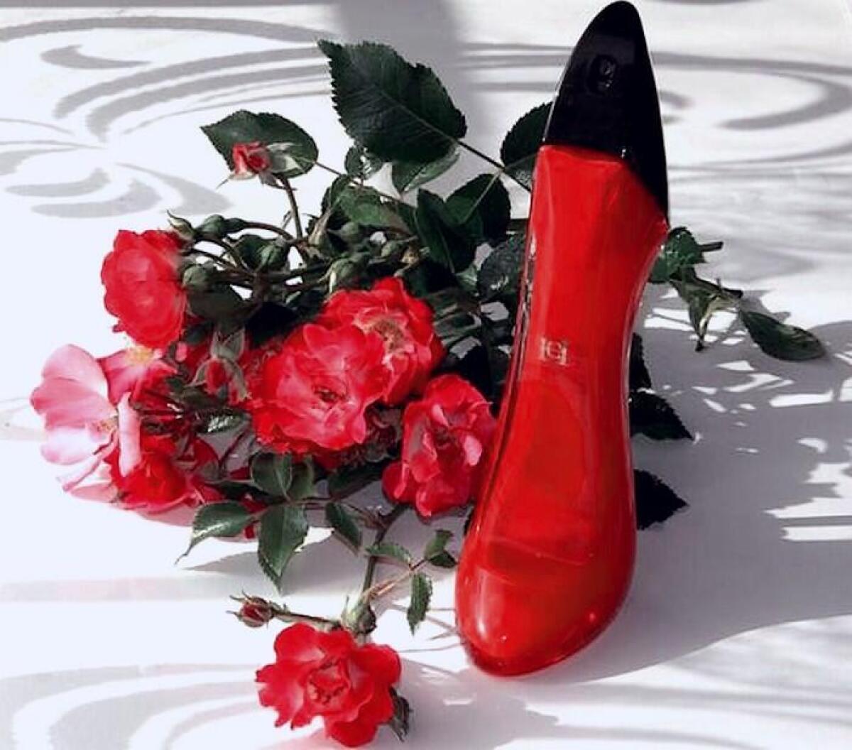 Carolina Herrera Very Good Gir - огляд і ціна Perfume Floral Fragrance